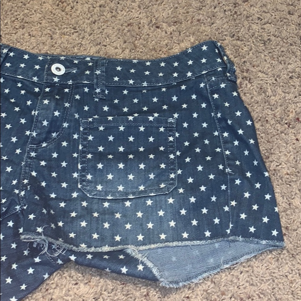 Shorts - Picture 2 of 4